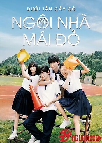 Dưới Tán Cây Có Ngôi Nhà Mái Đỏ