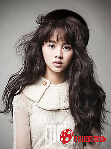 Thân Thế Bí Ẩn